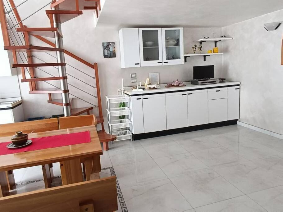 Casa Vacanza Raggio Di Sole Джовинацо Екстериор снимка